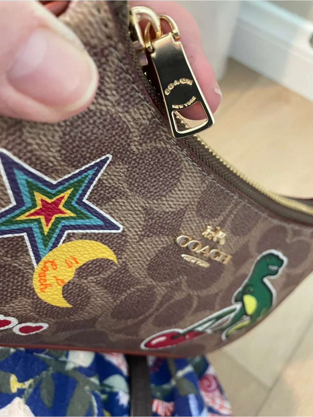 Coach CW321 Teri Mini Rexy Sticker Signature Crossbody Gold Chain Tan Multi